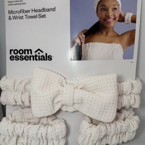 Room Essentials Microfiber Spa Set – Headband + Wrist Towels (3pc)